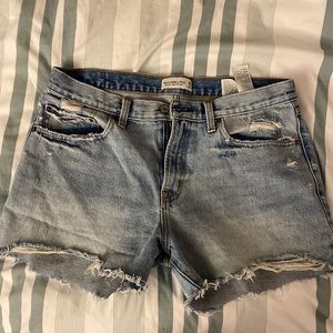 A&F Mid Rise Boyfriend Shorts